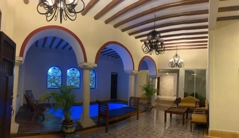 Hotel Catedral Вальядолид Экстерьер фото